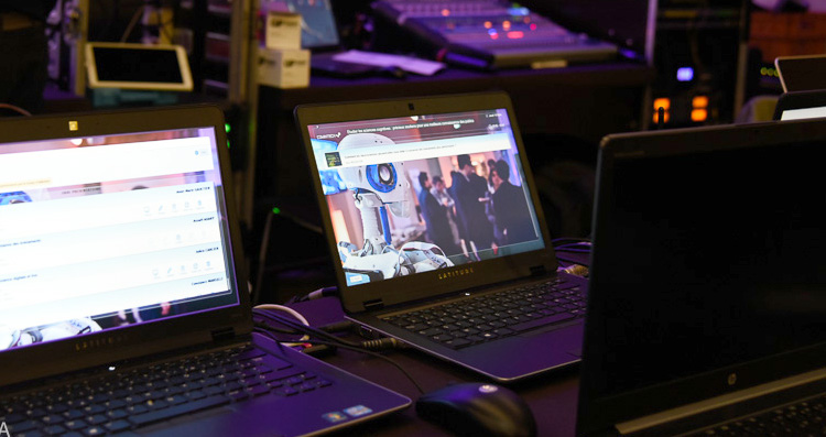 un direct retransmis sur une plateforme internet